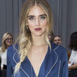 Chiara Ferragni luce una trenza de espiga