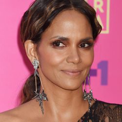 Halle Berry con coleta