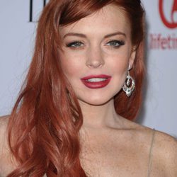 LIndsay Lohan opta por una melena con ondas marcadas