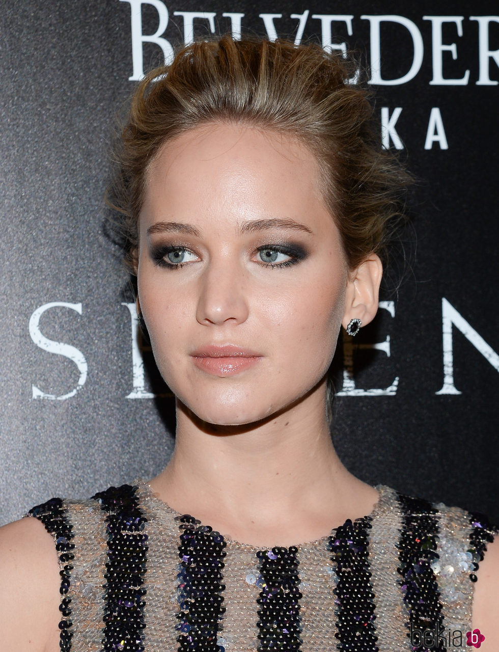 Jennifer Lawrence con melena recogida