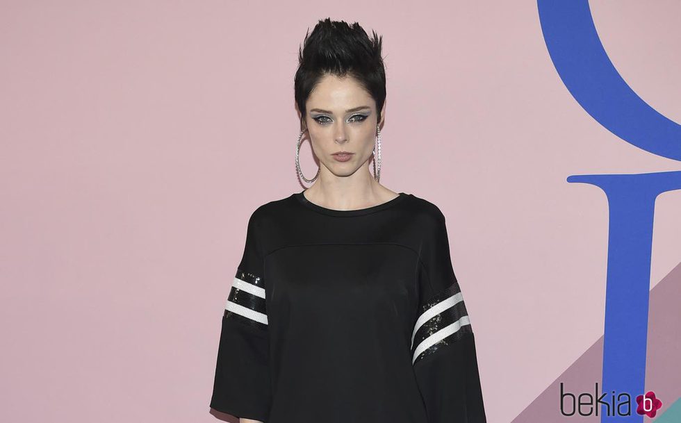 Coco Rocha con pelo punky