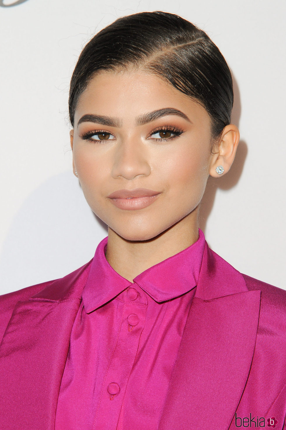 Zendaya apuesta por una mirada en tonos bronces