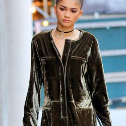 Zendaya broncea sus mejillas