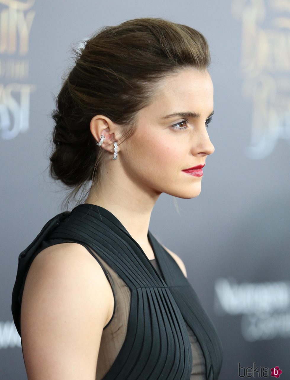 Emma Watson con recogido en espiga