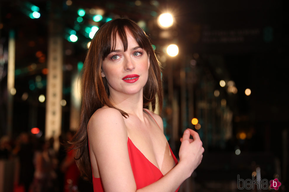 Dakota Johnson fan de la naturalidad incluso en sus pestañas