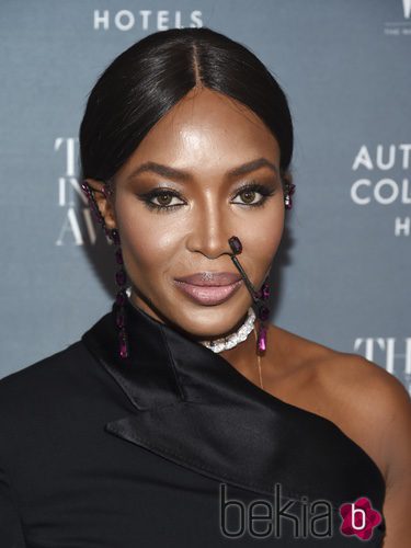 Naomi Campbell con muchos brillos en los 'Magazine Innovator Awards'