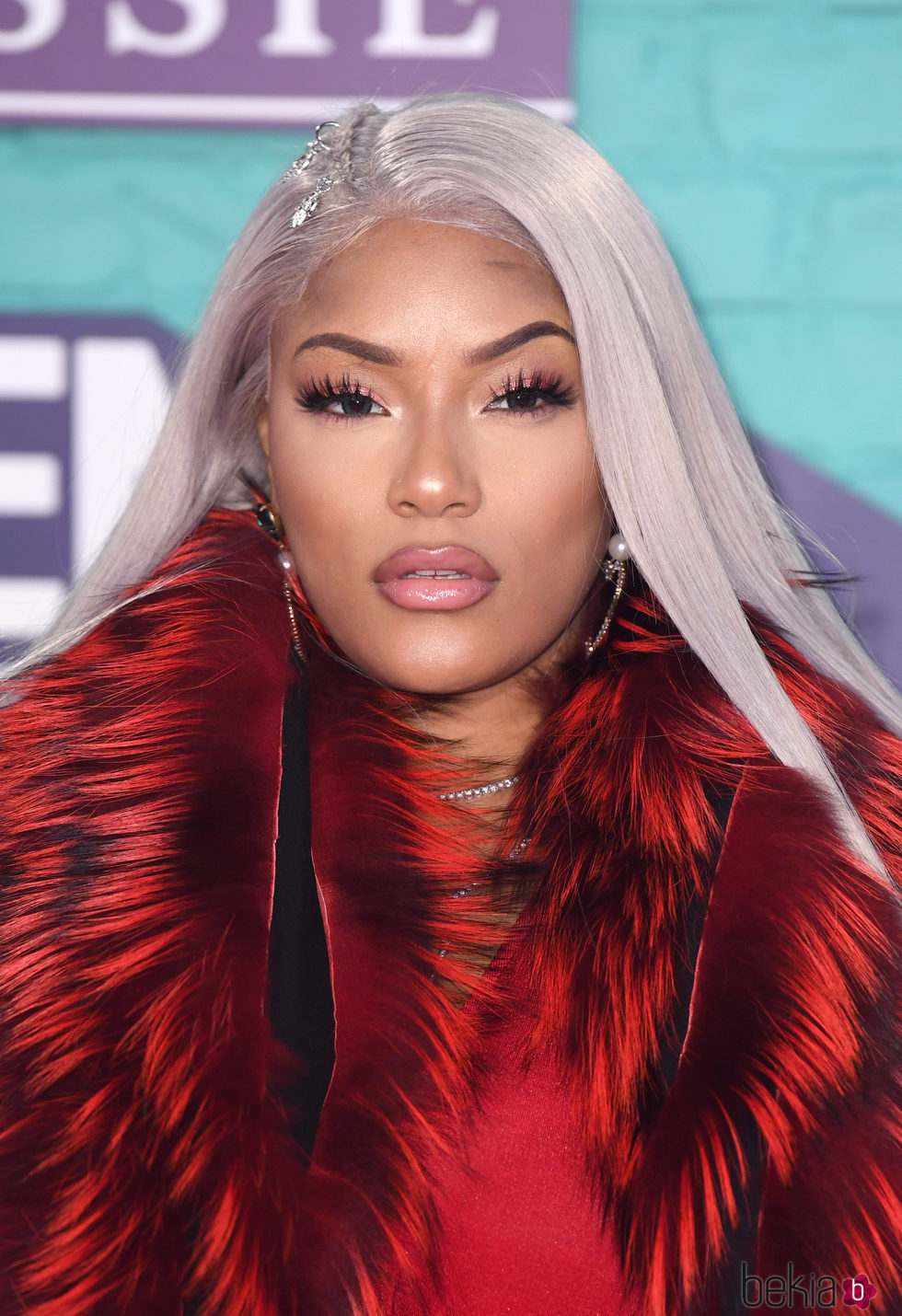 Stefflon Don muy maquillada en los premios 'MTV Europe 2017'