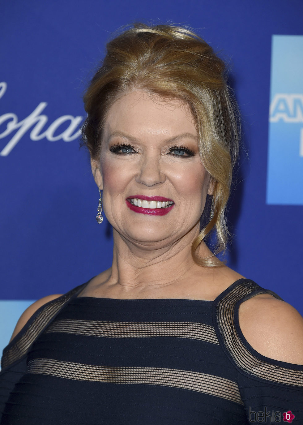 Mary Hart con pestañas artificiales en el Festival de Palm Spring