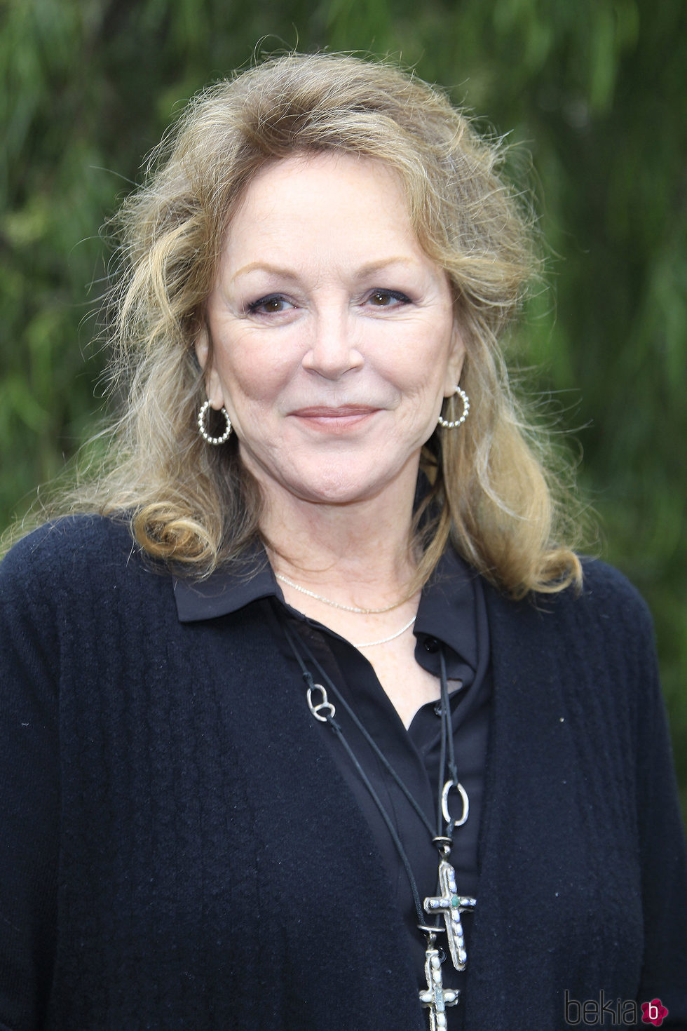 Bonnie Bedelia con el pelo encrespado en el Festival de Cine de Palm Springs