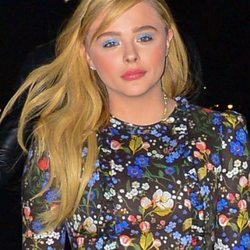 Chloë Grae Moretz pasea por Nueva York con un maquillaje horrible