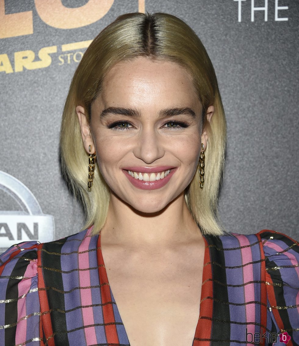 Emilia Clarke con un beauty muy natural en la premiere de 'Solo: A Star Wars Story'