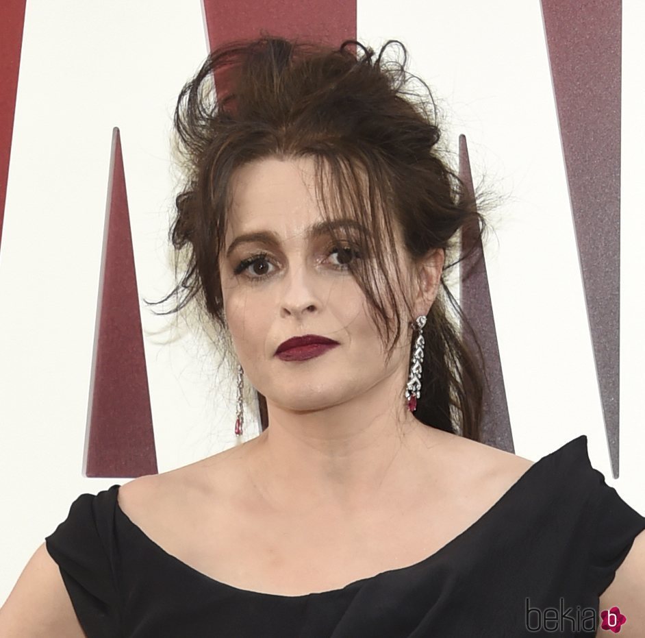 Helena Bonham Carter con un semirecogido en la premiere de 'Ocean's 8'