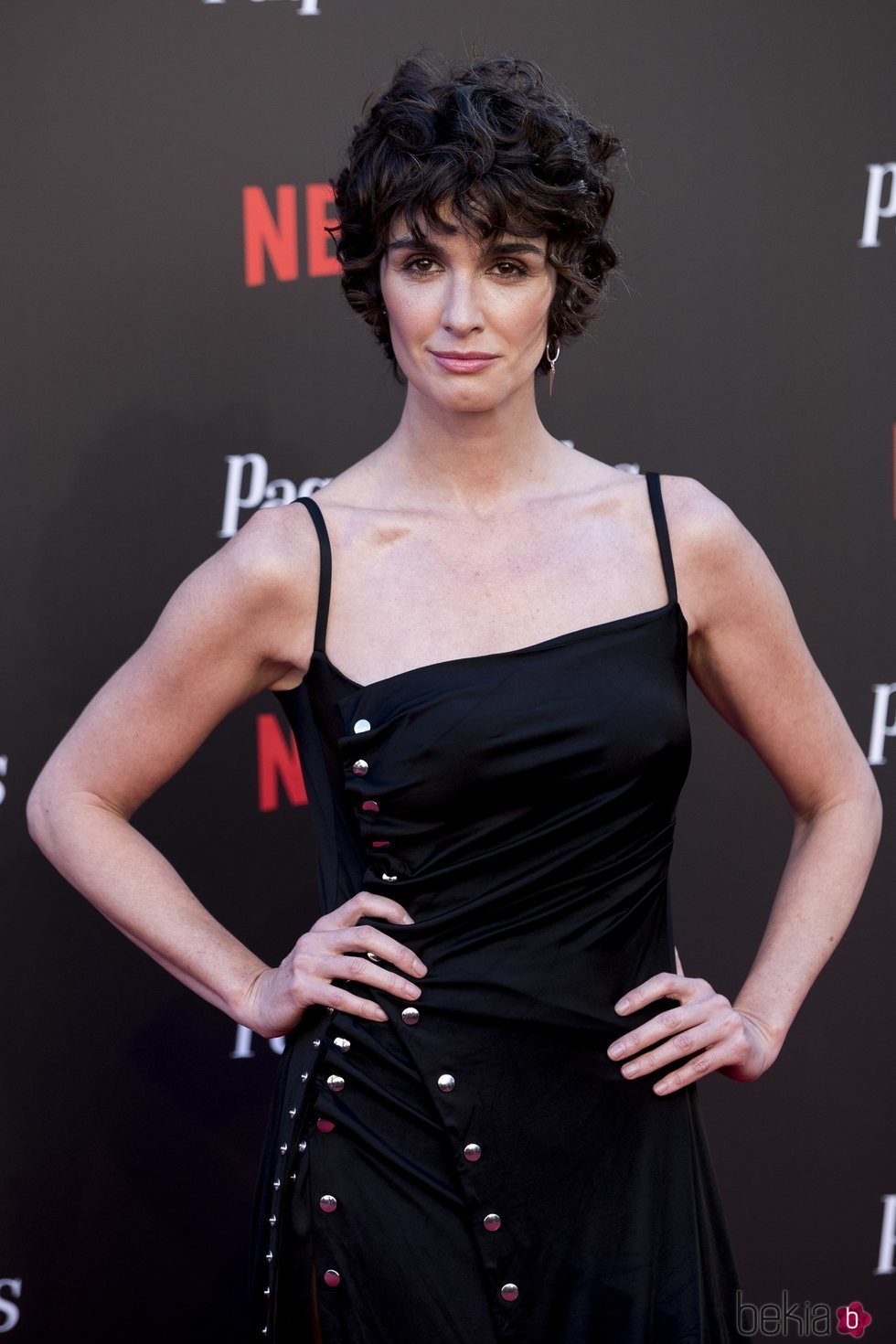 Paz Vega con el cabello ondulado en la premire de la segunda temporada de 'Paquita Salas' 2018