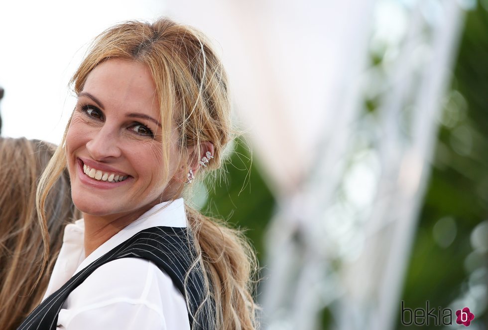 Julia Roberts, con una coleta durante el Festival de Cannes de 2016