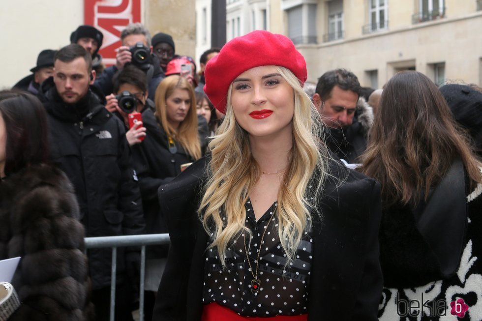 Valentina Ferragni apuesta por un look parisino en la Paris Fashion Week 2018