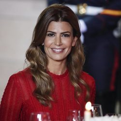 Juliana Awada con un  beauty muy romantico