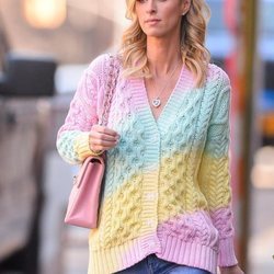 Nicky Hilton con un beauty look natural perfecto paseando por Nueva York