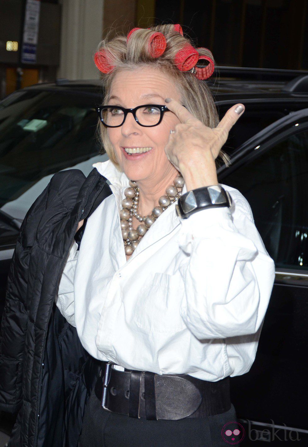 Diane Keaton con rulos en la cabeza