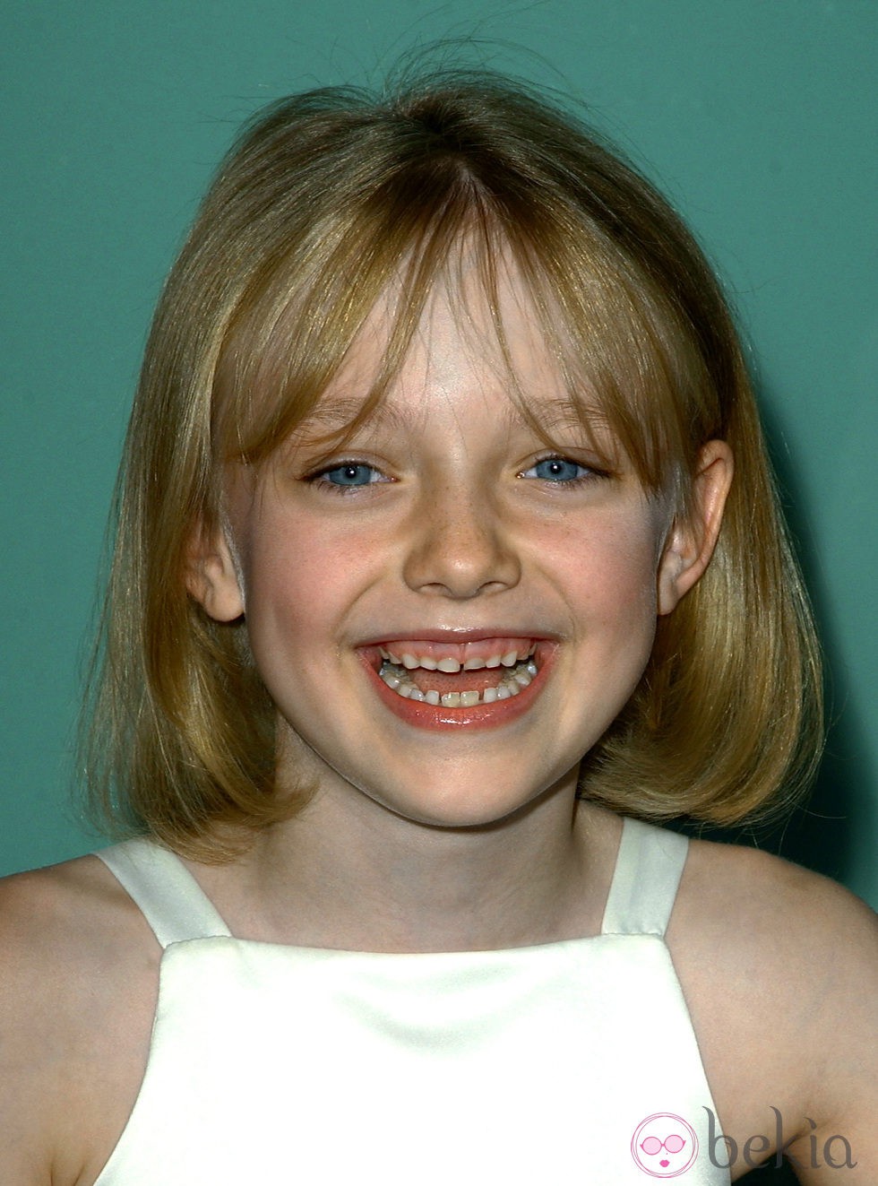 Dakota Fanning de pequeña con dientes de leche