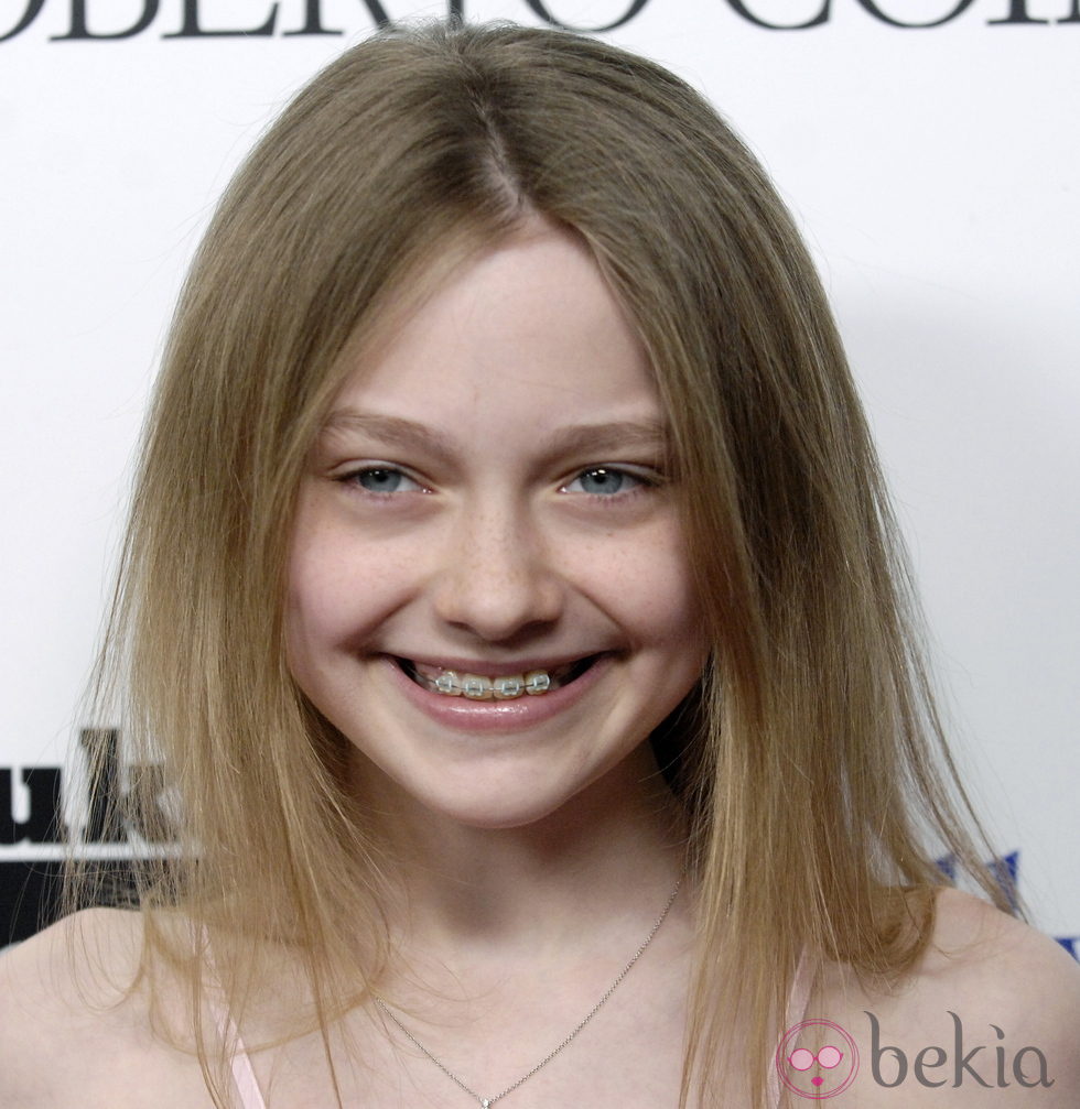 Dakota Fanning con ortodoncia