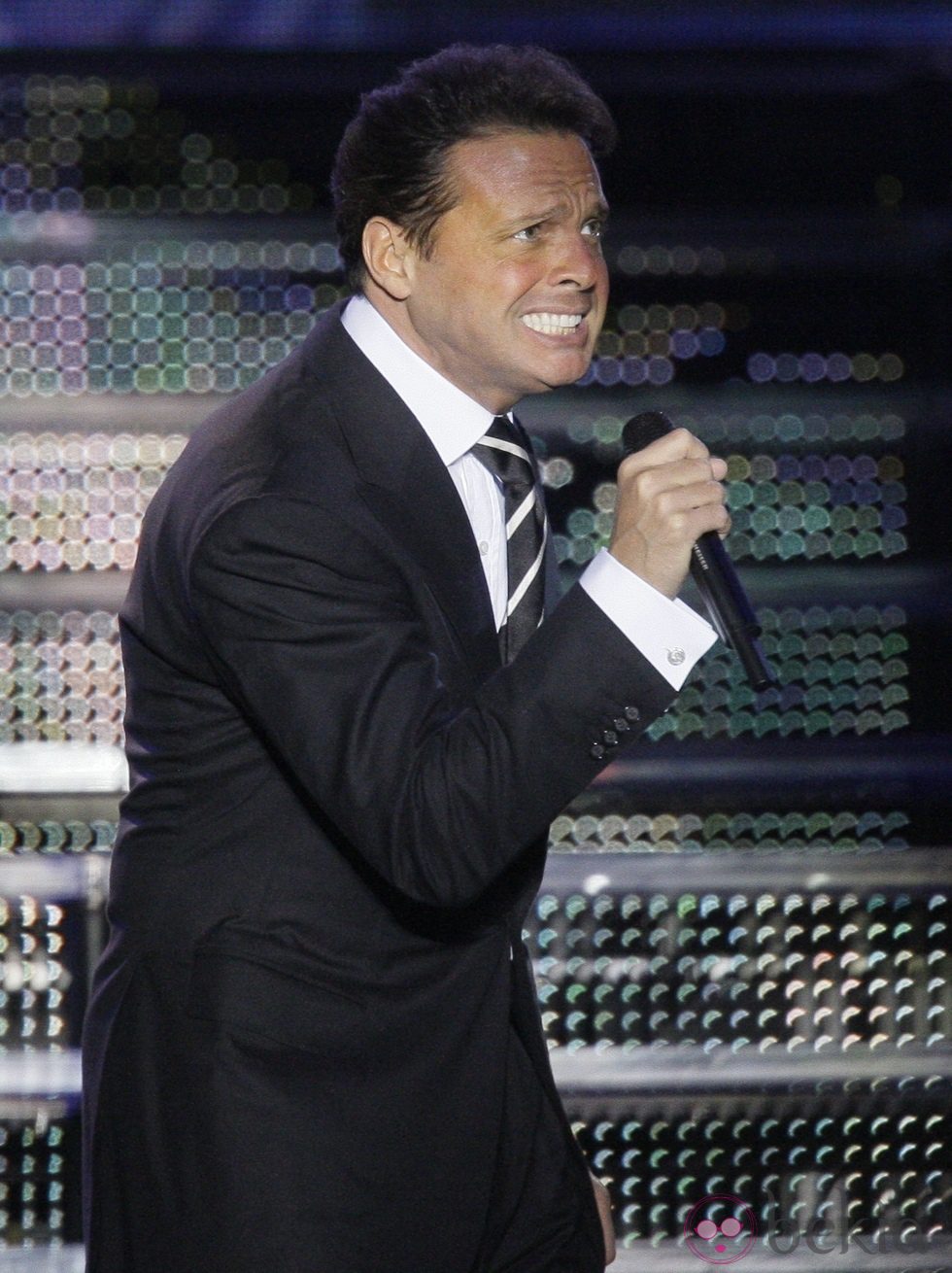 Luis Miguel después de ponerse ortodoncia