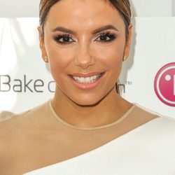 Eva Longoria con las pestañas extralargas 