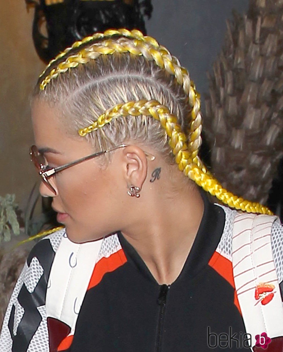 Rita Ora con boxer braids en Hollywood