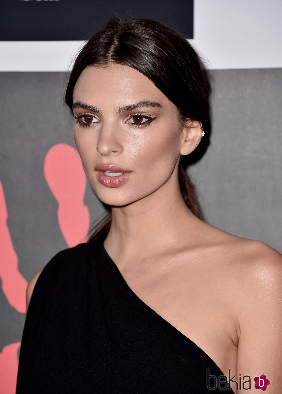 Emily Ratajkowski en 2015 Rihanna and The Clara Lionel Foundation Host 2nd Annual