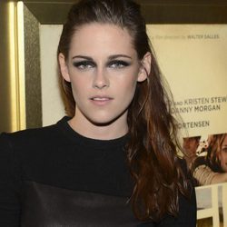 Kristen Stewart con semirecogido y pelo suelto