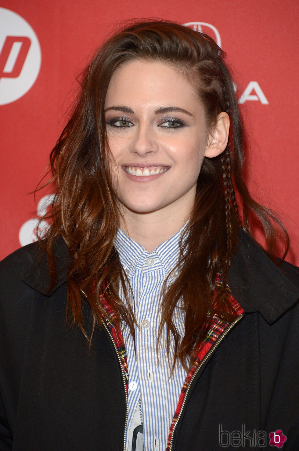 Kristen Stewart con pelo suelto con volumen