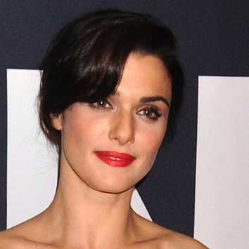 Rachel Weisz se recoge en pelo