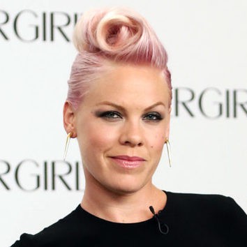 Pink apuesta por el 'Victory Rolls'