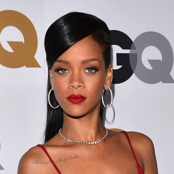 Rihanna da protagonismo a sus labios