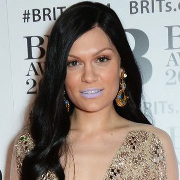 Labios morados, el gran error de Jessie J