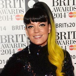 Lily Allen se pasa con el tinte