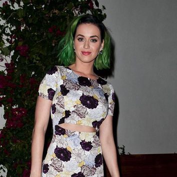 Katy Perry se pasa al verde