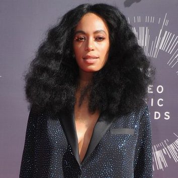 La melena 'afro' de Solange Knowles