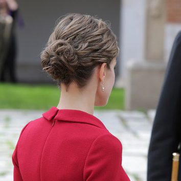 Letizia: del falso bob al falso moño