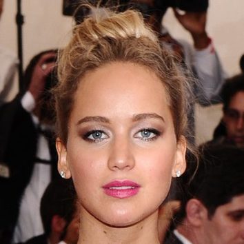 Jennifer Lawrence y sus problemas antibrillos