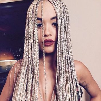 Las trenzas invaden a Rita Ora