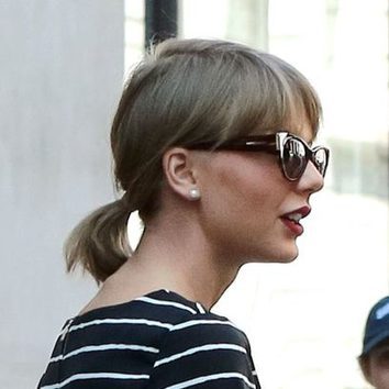 Taylor Swift y su mini coleta