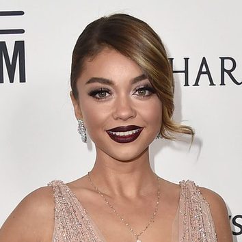 Los labios góticos de Sarah Hyland