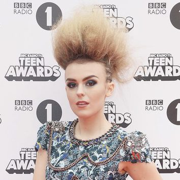 Tallia Storm se pasa al estilo afro