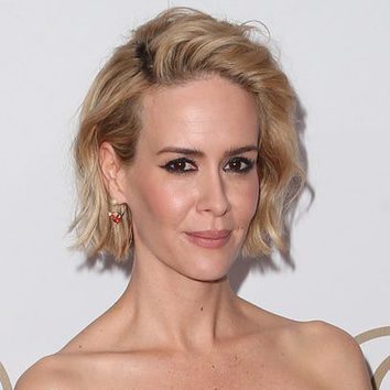 Sarah Paulson deslumbra con su melena midi