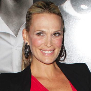 Molly Sims apuesta por un maquillaje natural