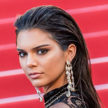 Kendall Jenner apuesta por el 'efecto mojado'