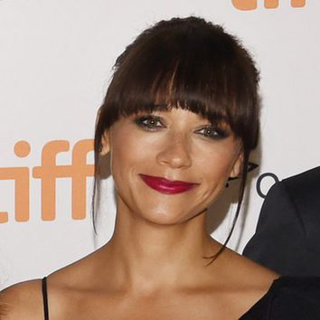 Rashida Jones con el flequillo de protagonista