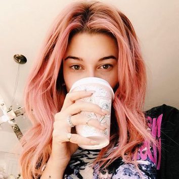 Hailey Baldwin y su sorprendente cambio de look