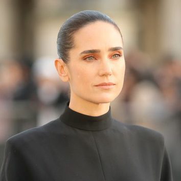 Jennifer Connelly arriesga con una sombra de ojos anaranjada