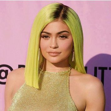 Kylie Jenner arriesga con un estridente color de pelo